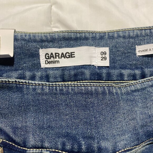 Garage - Low Rise Flare Jeans - Picture 5 of 7